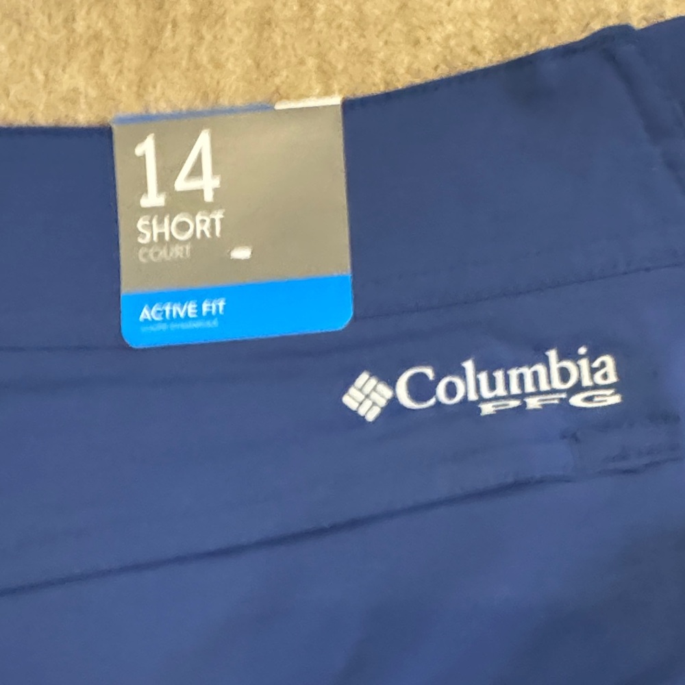 Columbia Women’s Navy Athletic Shorts - Picture 5 of 5